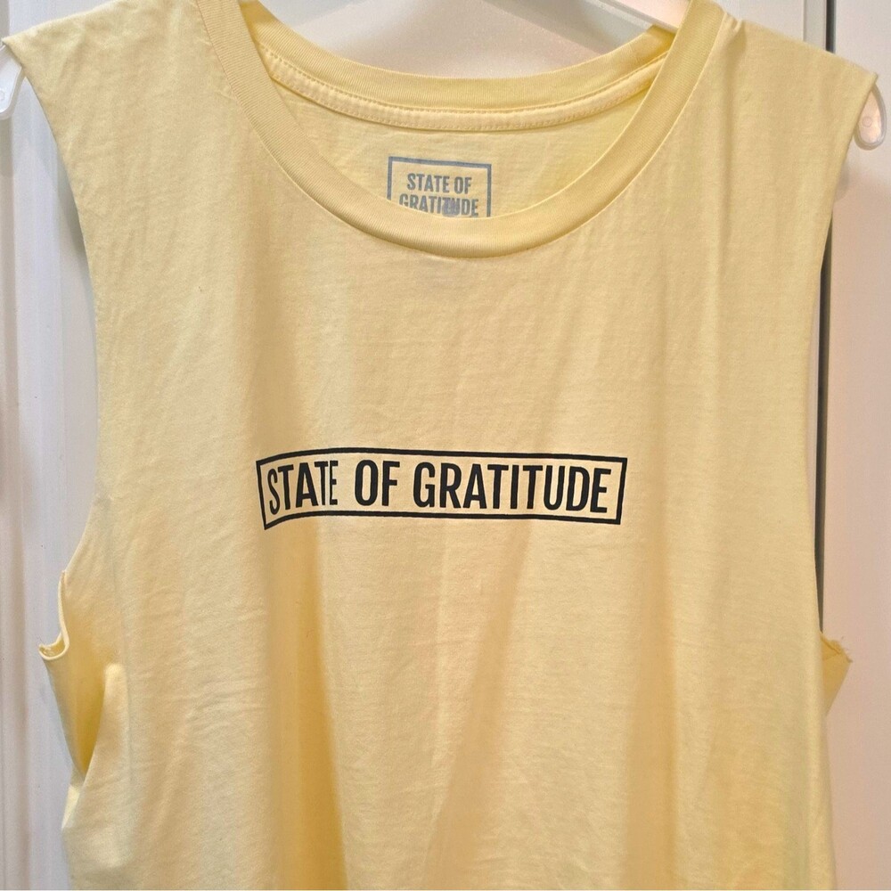 State of Gratitude Beige Cotton Blend Cropped Tank Top Crew Neck Logo Sz L